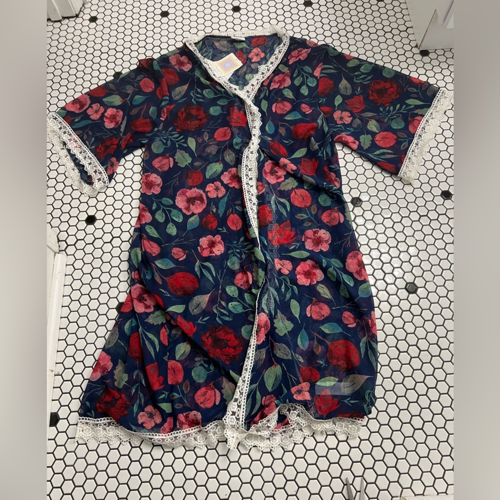 NWT lularoe Chloe bohemian overlay size large.